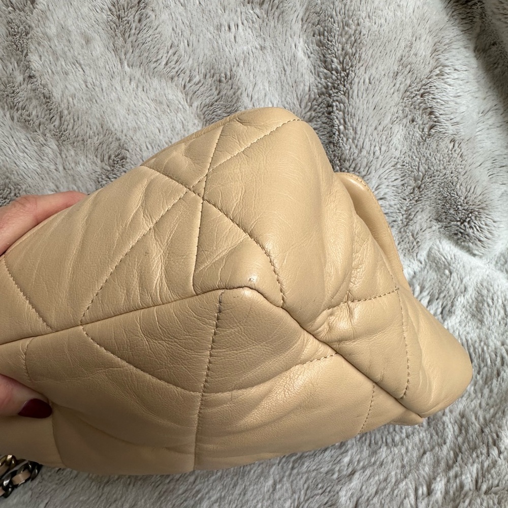 Sold on my FB. Chanel 19 Large Beige - Picture 11 of 17